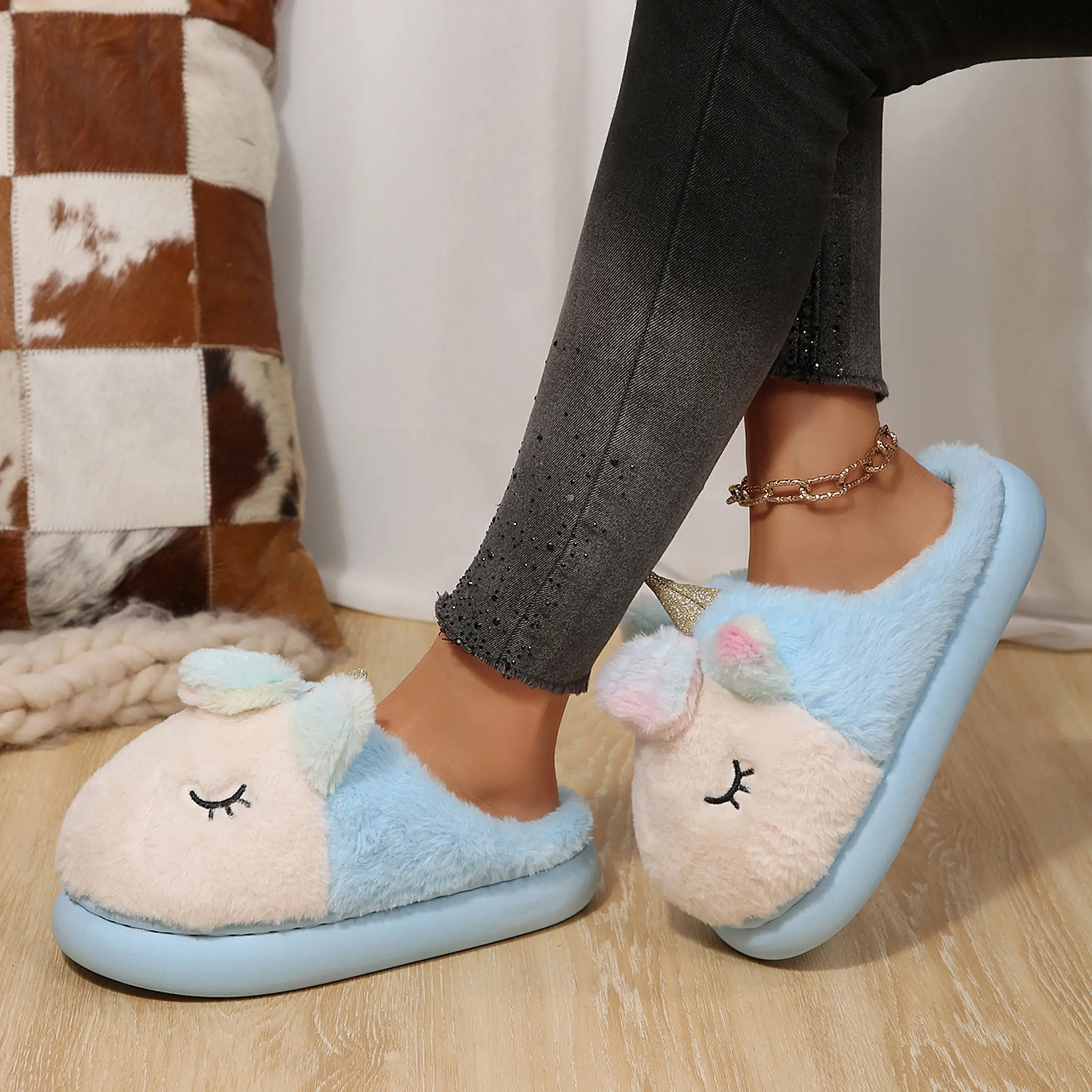 Women's Cute Animal Slippers,Fuzzy Cartoon Kawaii Unicorn Slippers Plush House Shoesfor Women Indoor Fluffy Winter Slides