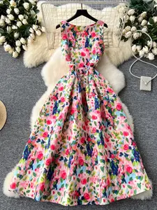 Elegant Sleeveless Backless Dress for Women, Vintage Style Ruched Waist Flared Hem Print Party Gown, High-End Fashion Statement Piece