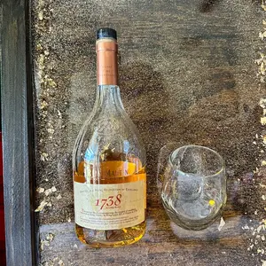 Resin liquor bottle frame art Glass One-sided Modern