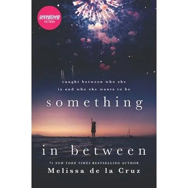 USED Book - Something in Between by de la Cruz, Melissa (Paperback) - english