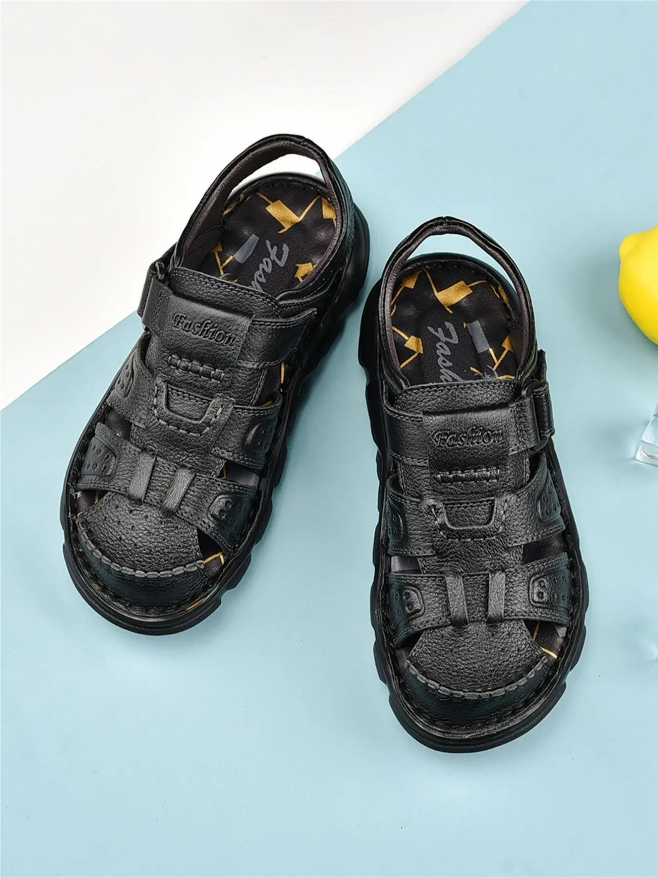 Men's Summer Fashionable Velcro Sandals, Leather Sandal, Versatile Sandals, Shoes Outdoor, Casual Comfortable Breathable Sandals for Beach, Non-slip Wear-resistant Sandals for Daily Wear Footwear