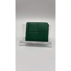 Pre-owned Leather Luxury Bags & Accessories Bottega Veneta Cassete Bifold Wallet, Red Date Code: R00222690R