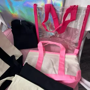 TikTok shop LIVE choose your tote bag