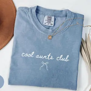 Comfort Colors Cool Aunts Club T-Shirt, Cute Auntie Tee, Trendy Shirt for New Aunt, Baby Announcement Gift, Sister Pregnancy Reveal Shirt
