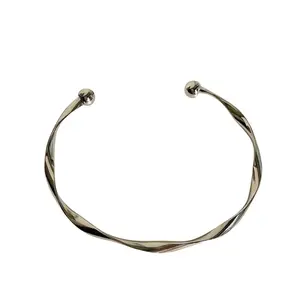 "Twist me" Bracelet