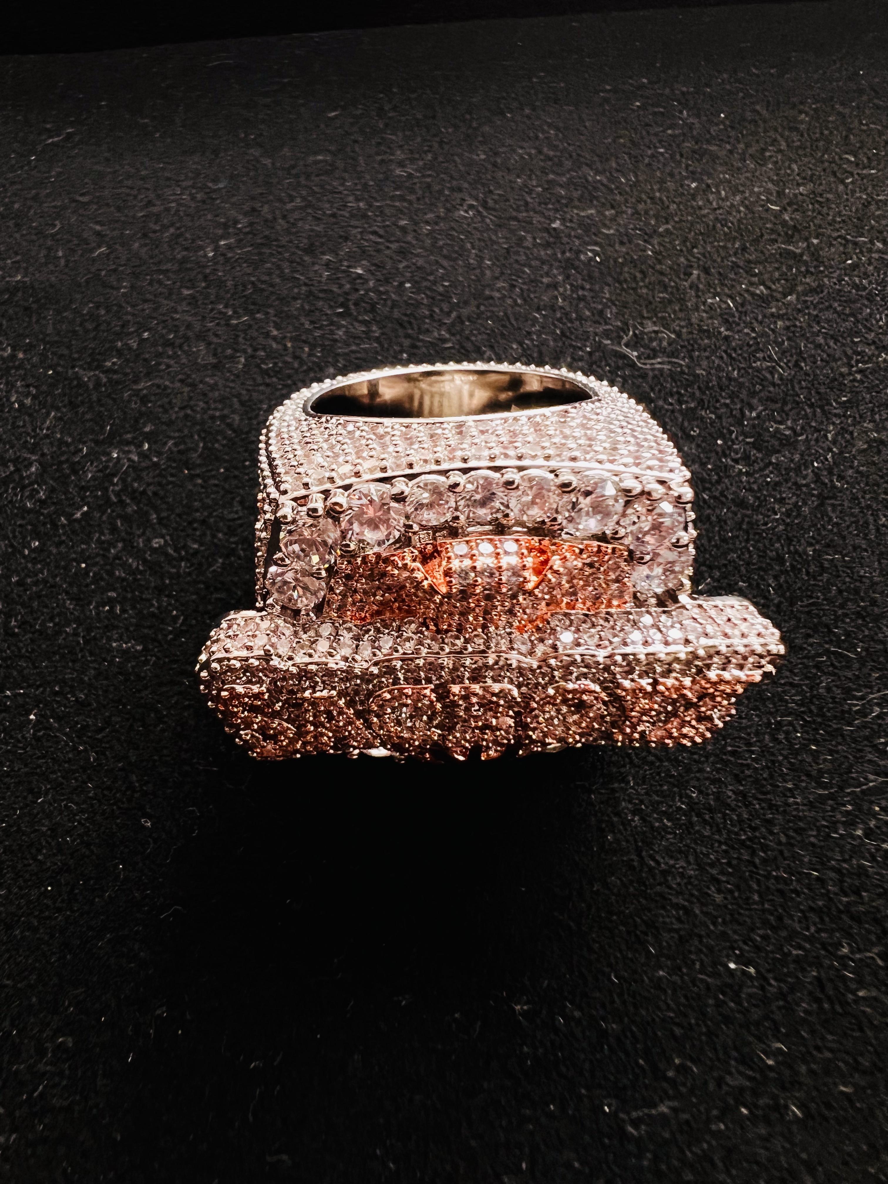 Luxury chilled personalized hip-hop boutique jewelry men's chilled champion ring genuine VVS silicon diamond ice-feel luxury style ring men's high-end ring, Mother's Day and Father's Day gift, large party wearing accessory