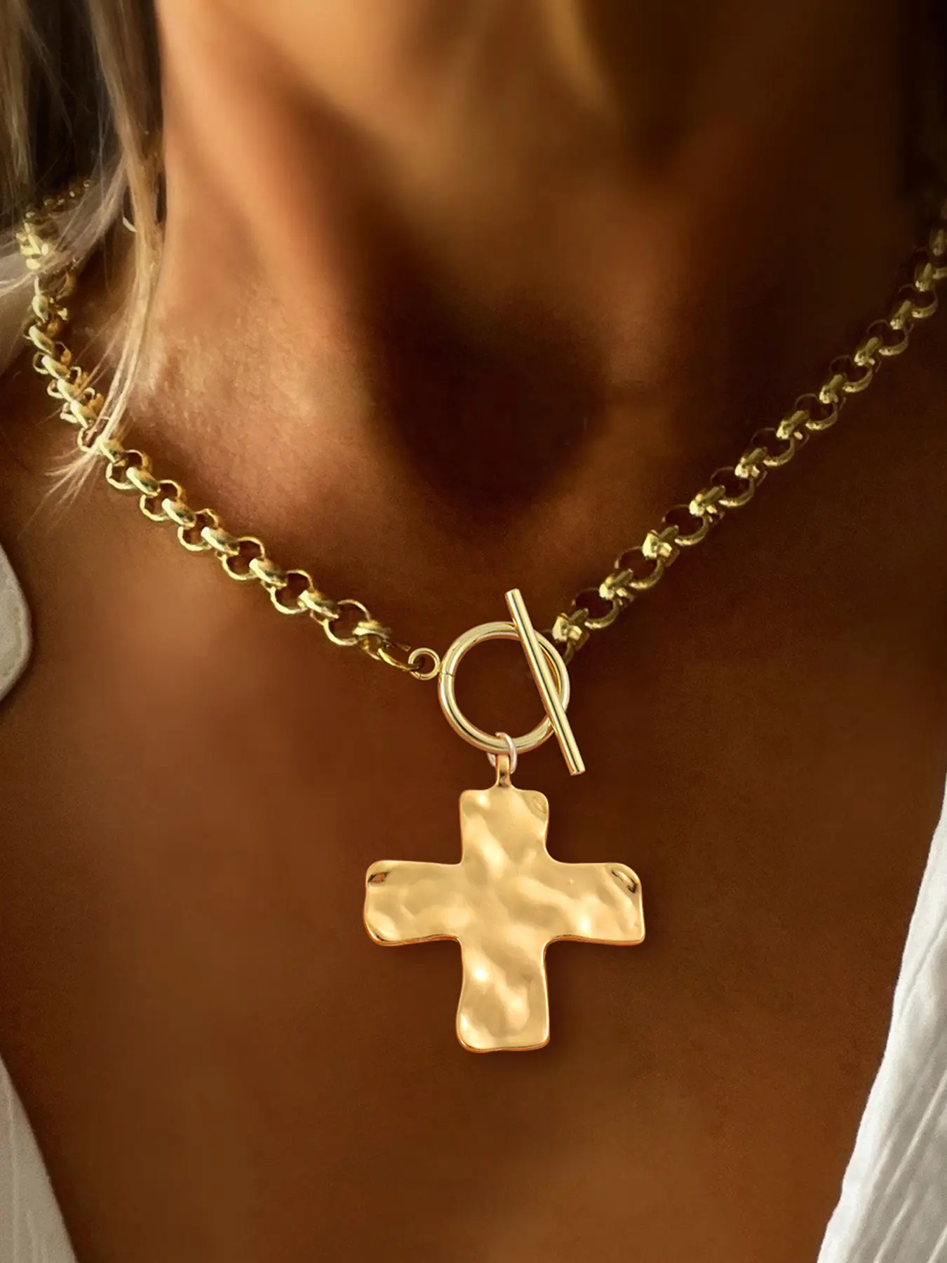 Retro Boho Cross Pendant Necklace Chunky Statement Pendant Necklace, Cross Charm Necklace, Golden/Silvery Stainless Steel Chain, Casual Fashion Jewelry for All Seasons, Dainty Cross Necklace, Cross Design Necklace, Trendy Jewelry, Casual Style Necklaces