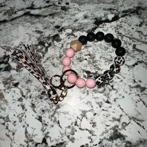 Silicone beads wristlet keychain