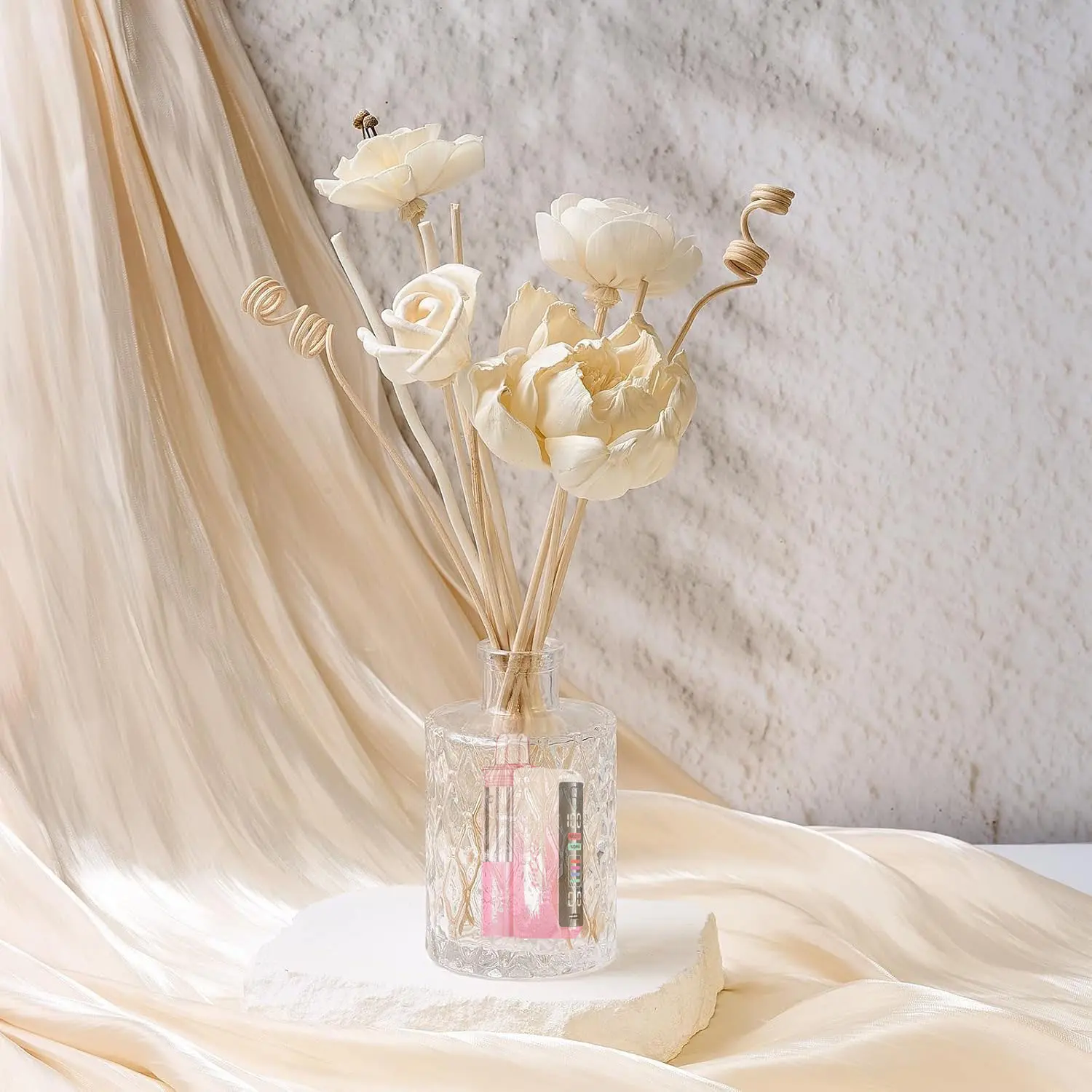 FOGER Flower Premium Reed Diffuser Set with Preserved Breath & Cotton Stick Black Forest, 6.7oz Scent Fragrance Oil Diffuser for Bedroom Bathroom Home Décor