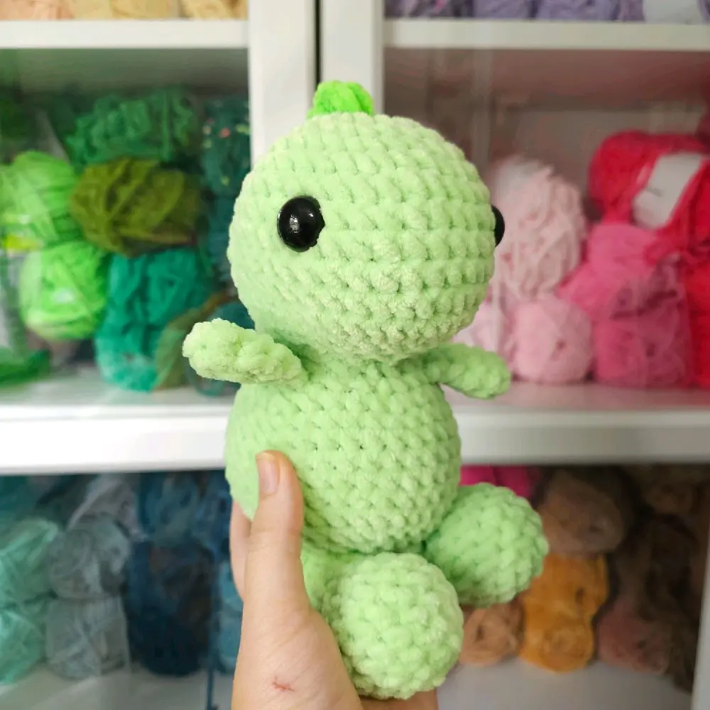 New Handmade Crocheted Yarn Green Dinosaur Collectible Plush Toy - Simple Yet Engaging Design, Collectibles for Imaginary Play, Dinosaurs