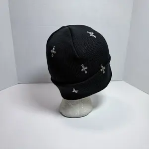 Small Sliver crosses beanie