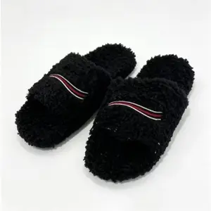 Ultra-Lightweight Black Fluffy Slides | Feather-Soft Home & Casual Daily Slippers for Effortless Style