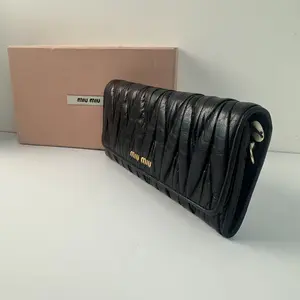 Pre-owned miu miu miumiu Matelassé Nappa Leather Chain Clutch