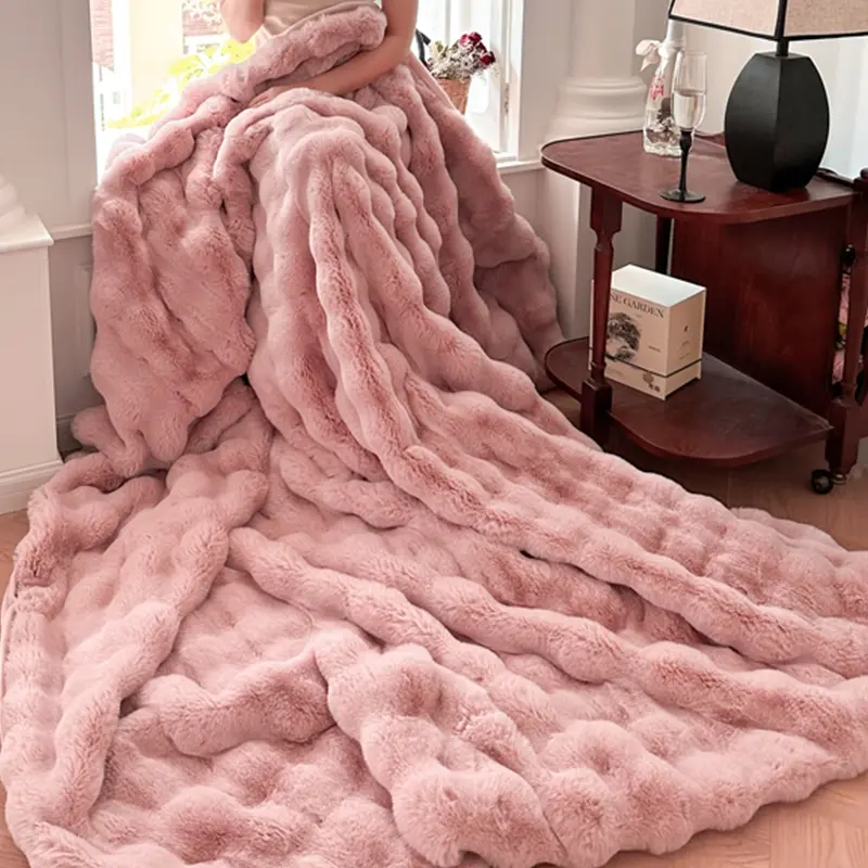 Ultra-Soft Artificial Rabbit Fur Blanket, Fluffy Blanket, Soft Cozy Blanket, Soft Comfy Blanket, Decorative Bedroom Blanket, No Balling, Ideal for Dormitory/bedroom/sofa Decoration, New Year Gift