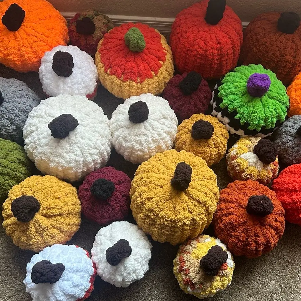 CHUNKY KNIT PUMPKINS, PUMPKIN HALLOWEEN DECOR, CHUNKY YARN PUMPKINS Knitting