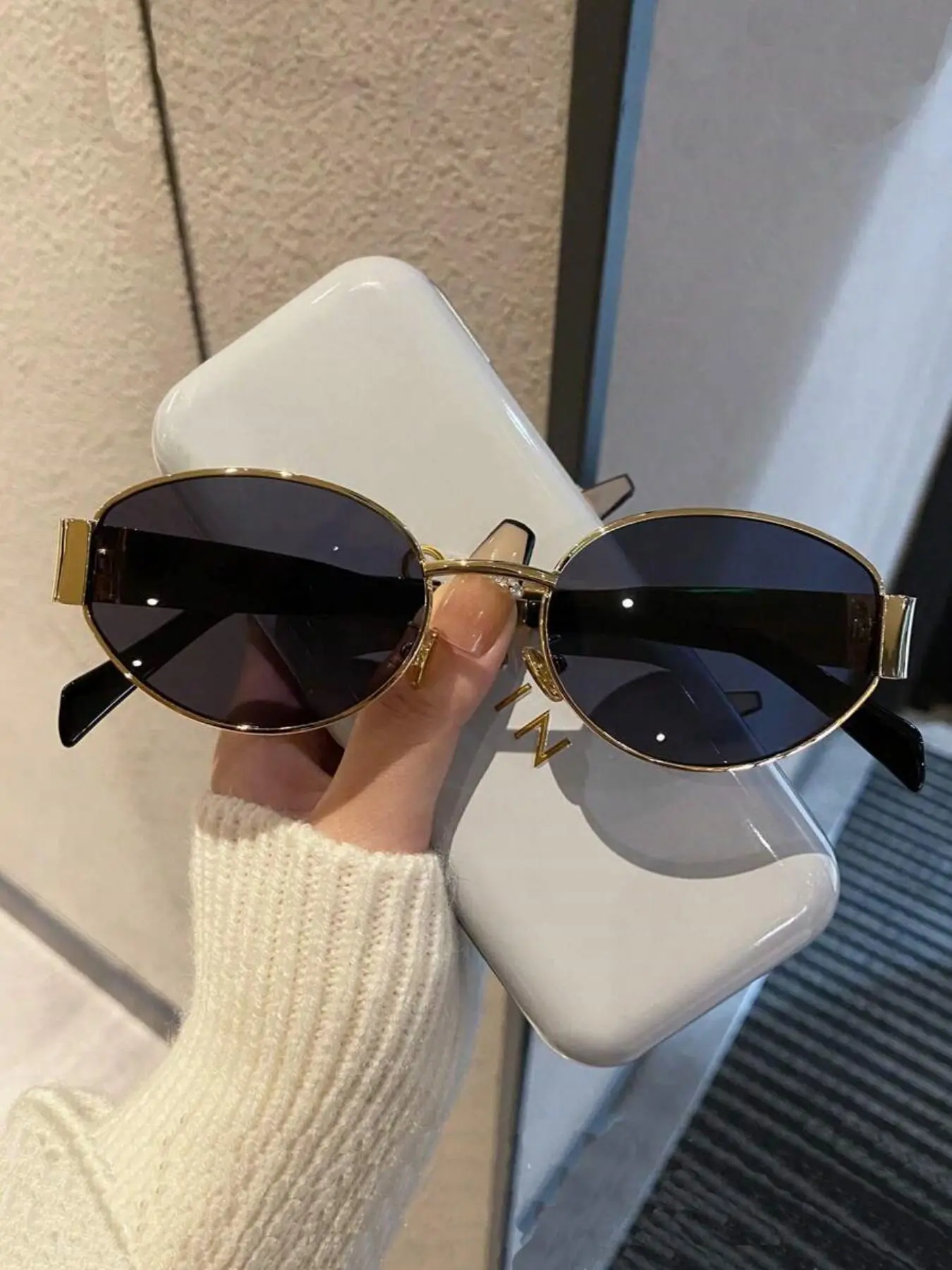 Vintage Oval Frame Sunglasses, Classic Oval Sunglasses, Streetwear Sunglasses, Fashionable Sunglasses, Trendy Casual Street Style Sunglasses for Women, Fashion Accessories for Everyday Use and Outdoor Activities