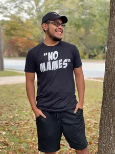 NO MAMES  T-shirt
