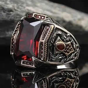 New Retro Punk red Crystal Men’s Ring, European American Style Alloy Plated Fashion Jewelry, Daily Accessories for Racers & Bikers