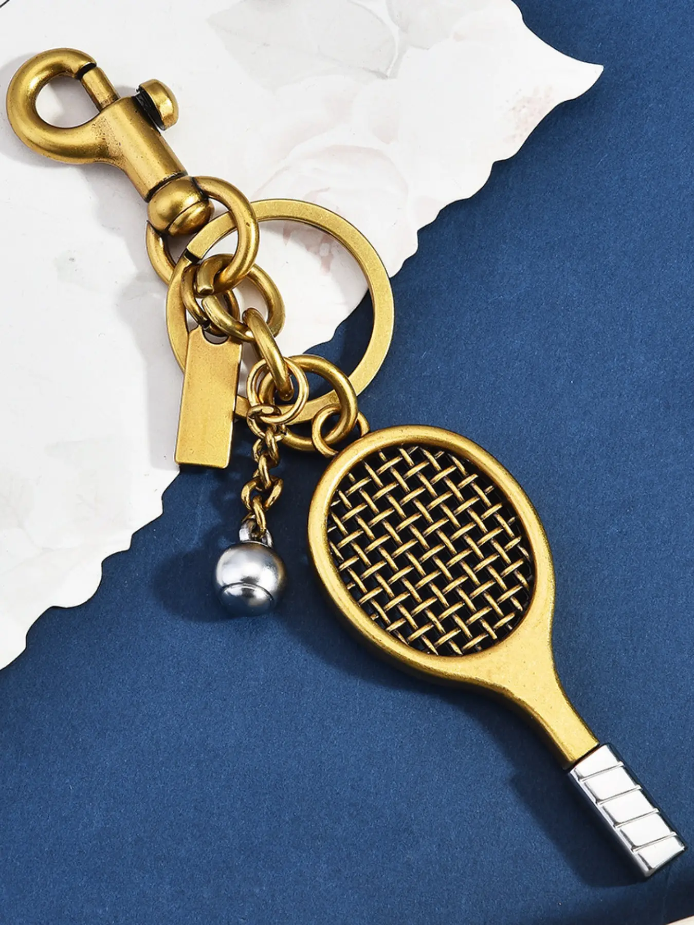 Metal Badminton Keychain Bag Charm, Fashionable Personalized Car Key Holder, High-Quality Racket Bag Key Ring, All Seasons Accessory, Fashionable Zinc Alloy Keychain