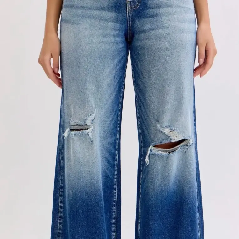 Cello Jeans - Womenswear Bottom with Cuffed Bottom and Ripped Design for Stylish Look, High Waist, Loose-Fitting, All Seasons, 93% Cotton, 6% Polyester, 1% Spandex, Chic & Casual