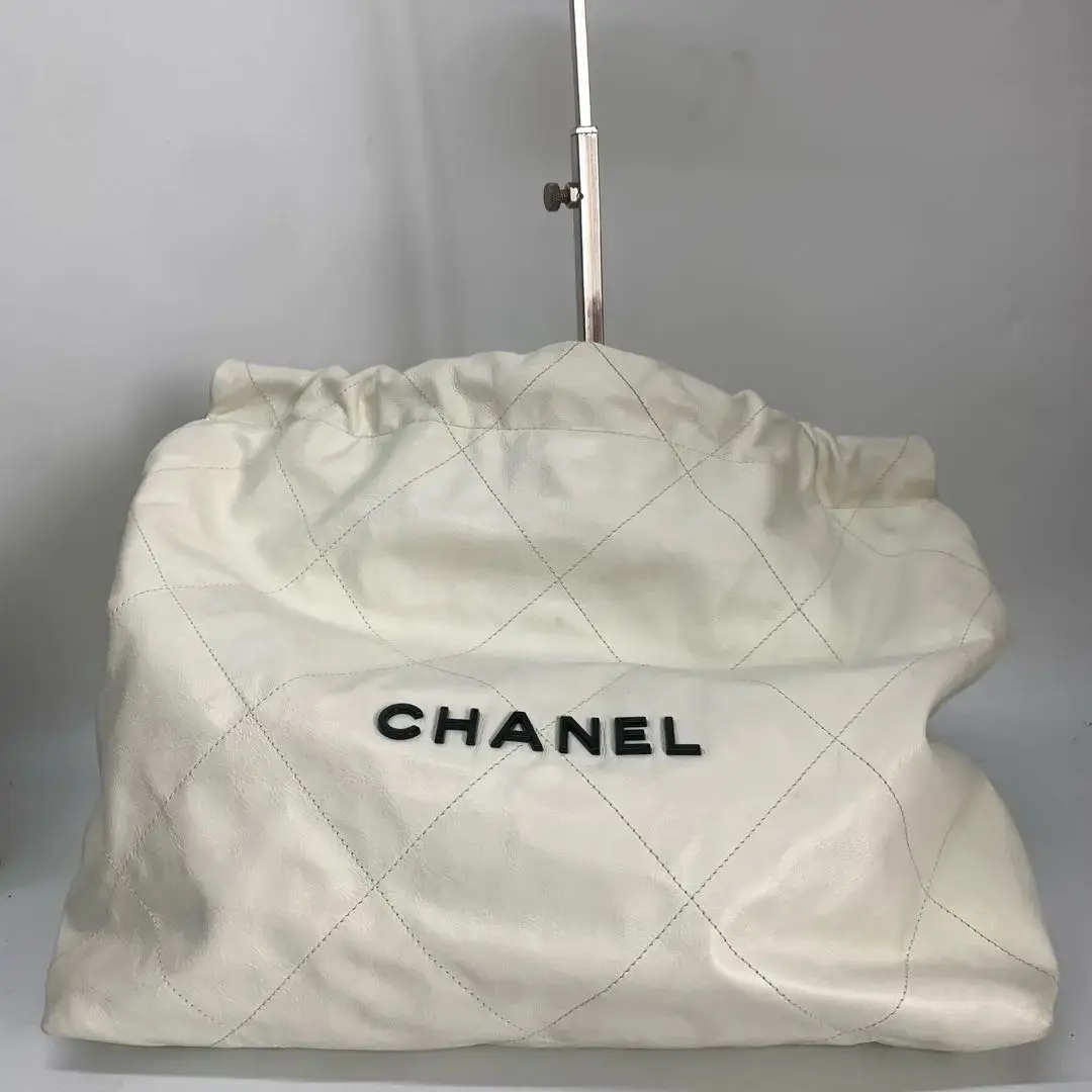 Pre-owned CHANEL 22bag white handbag authentic luxury