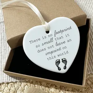 1pc, Ceramic Product, Baby Loss Gift, Memorial Baby Ceramic Heart Ornament, Baby In Heaven Keepsake, Miscarriage Memorial For Angel Baby, Thoughtful Gift, Commemorative Ornament, Decorative Ornaments, Ceramic Material, Heart Shaped Decor