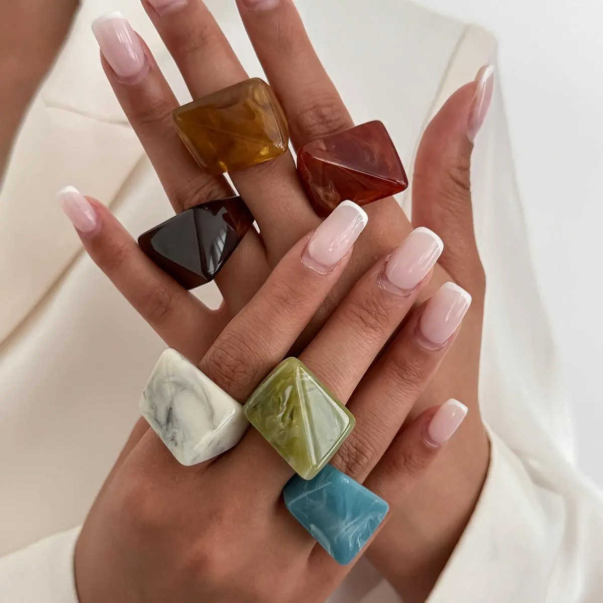 Winter New Vintage Triangle Resin Rings for Women Geometric Acrylic Finger Joint Ring Punk Fashion Jewelry