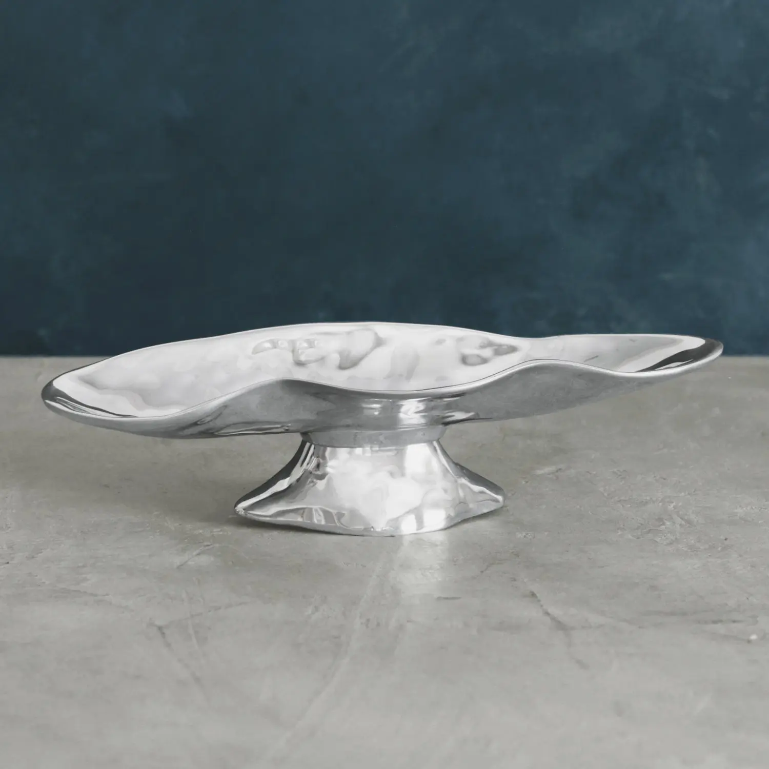 Beatriz Ball Pedestal Soho Oval Cracker Tray