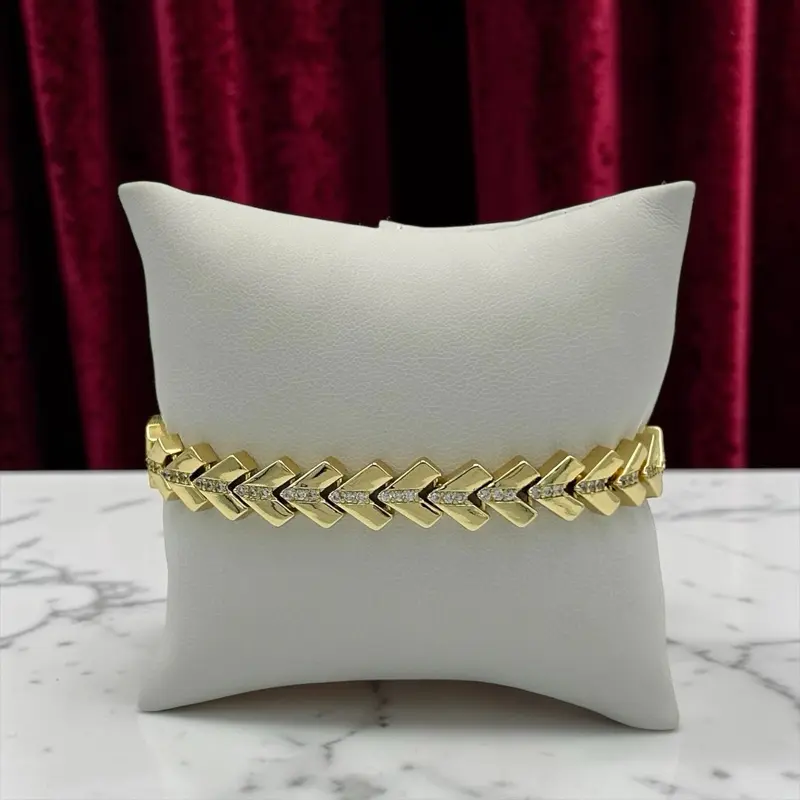 B33 Beautiful Bracelet -Gold Plated 14k