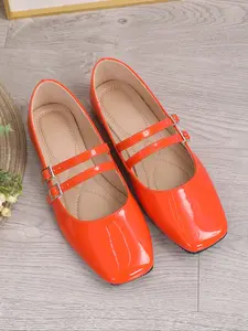 Women's Mary Jane Flats Shoes, Square Toe Glossy PU Leather Slip-On, Casual Flat Shoes for All Seasons, Comfortable and Stylish