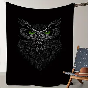 1 Piece Owl Pattern Blanket - Large Size, 280g/m², Black with White and Green Owl Design, Soft Flannel Fabric, Machine Washable, Perfect for Autumn Training, Sports, and Home Decoration, Sports Blanket |   Complex Owl Design |   Soft texture, owl home dec
