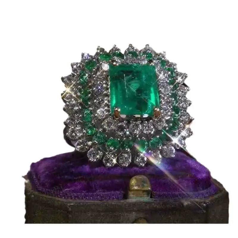 Women's Vintage Ring with Synthetic Cubic Zirconia, Emerald & Gold Topaz, Stunning Design for Wedding & Anniversary, Retro, Female, Birthday, Zirconia Alloy, Ideal Gift, Luxurious Look, Synthetic Zirconia (Synthetic Cubic Zirconia)