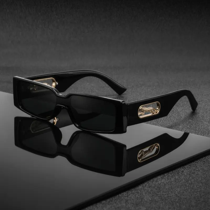 Men's Rectangular Full Frame Glasses with Leopard Leg Decor, Classic Vintage Casual Fashion Eyewear, Stylish and Versatile Design, Trendy Frames, Trendy Vintage Eyeglasses, Decorative Glasses, Trendy Rectangle Frame, Fashionable Frames Glasses