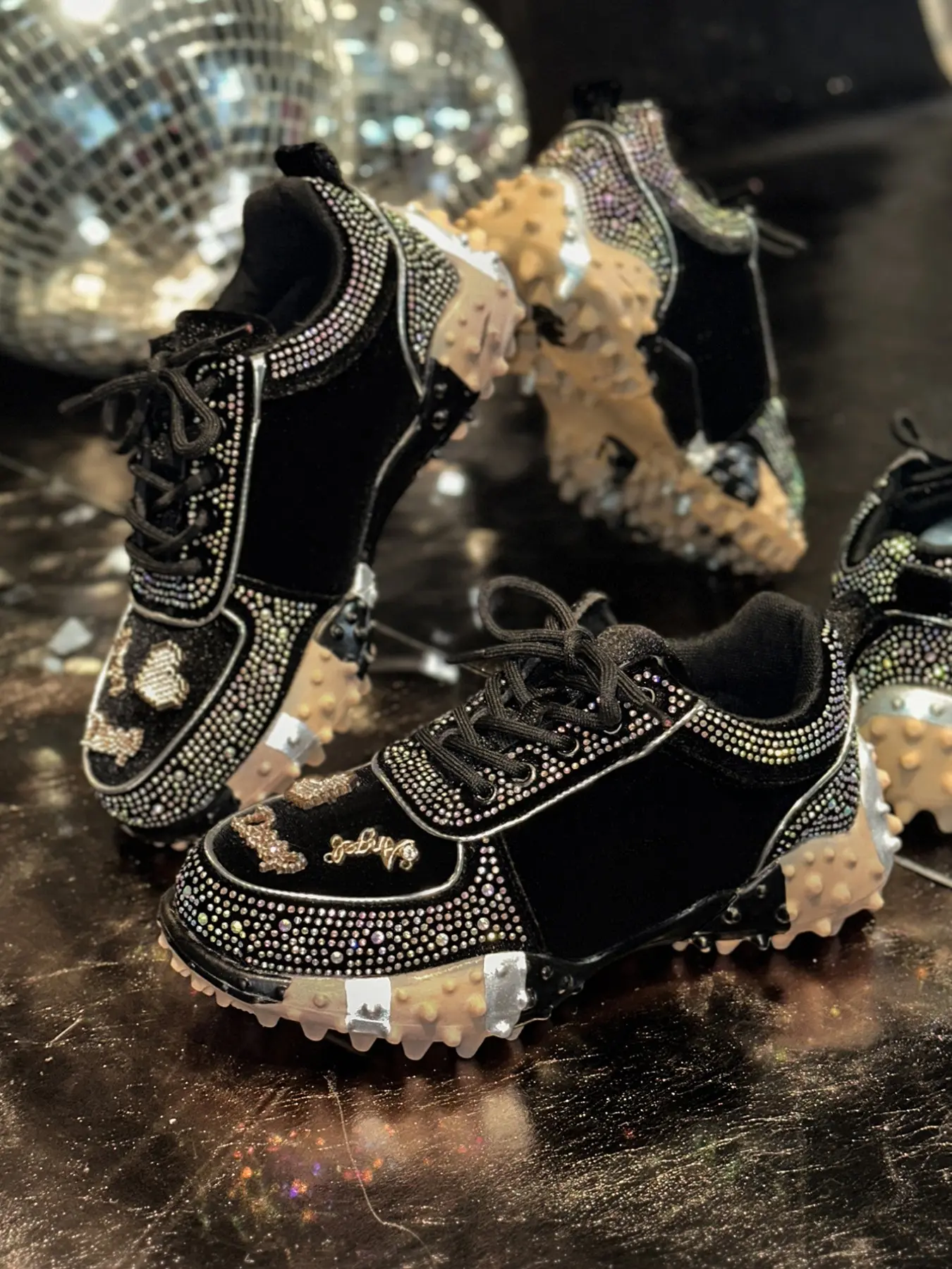 Women's Vintage Rhinestone Casual Sneakers, Retro Style Athletic Shoes, Comfortable Sporty Footwear for Daily Wear, Glitter Design Sneakers, All Season Sneakers