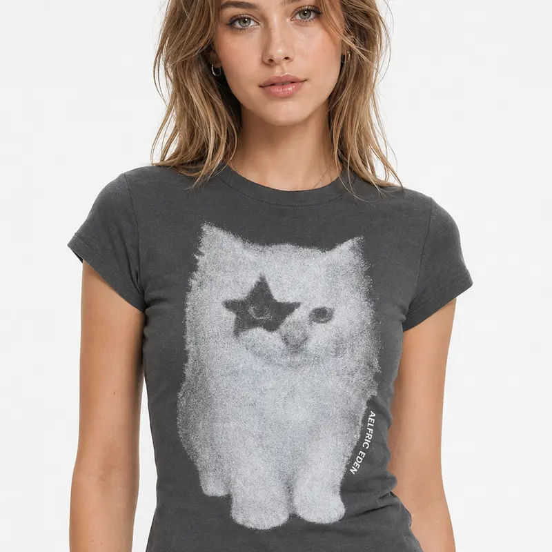 Aelfric Eden Cat Airbrush Baby Tee Slim Cropped Fit Cat Airbrush Print with Star Eye Soft Cotton Fabric Y2K Cute Streetwear Women Top
