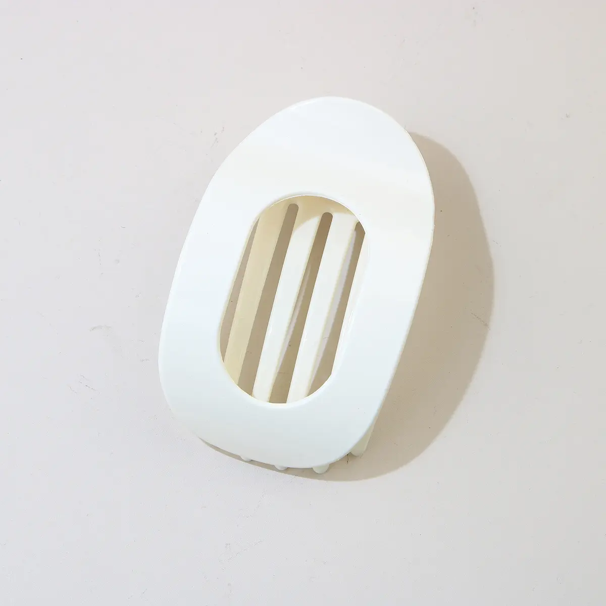 #15 shiny milky white [oval duck clip]