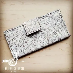 Embossed Leather Wallet in Oyster Paisley w/ Snap