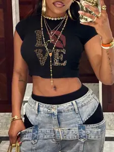 Women's Round Neck Slim Fit Bodysuit, Leopard Print Love Lips Graphic, Soft Skin-Friendly Fabric, Casual, Comfortable and Fashionable, Commute or Daily Wear