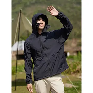Summer Men's Jacket Korean Fashion UV Blocking Skin Coats UPF50+ Sun Protection Unisex Hooded Ultra-Light Thin Windbreaker