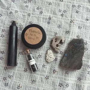 Sea Witch Protection Kit, Beginner Witch Protection Spellwork Kit , Labradorite Crystal Protection Spell Bag Hagstone Protection Kit, Ocean Witch Kit