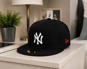 New Era New York Yankees Fitted Cap Classic Black White Logo