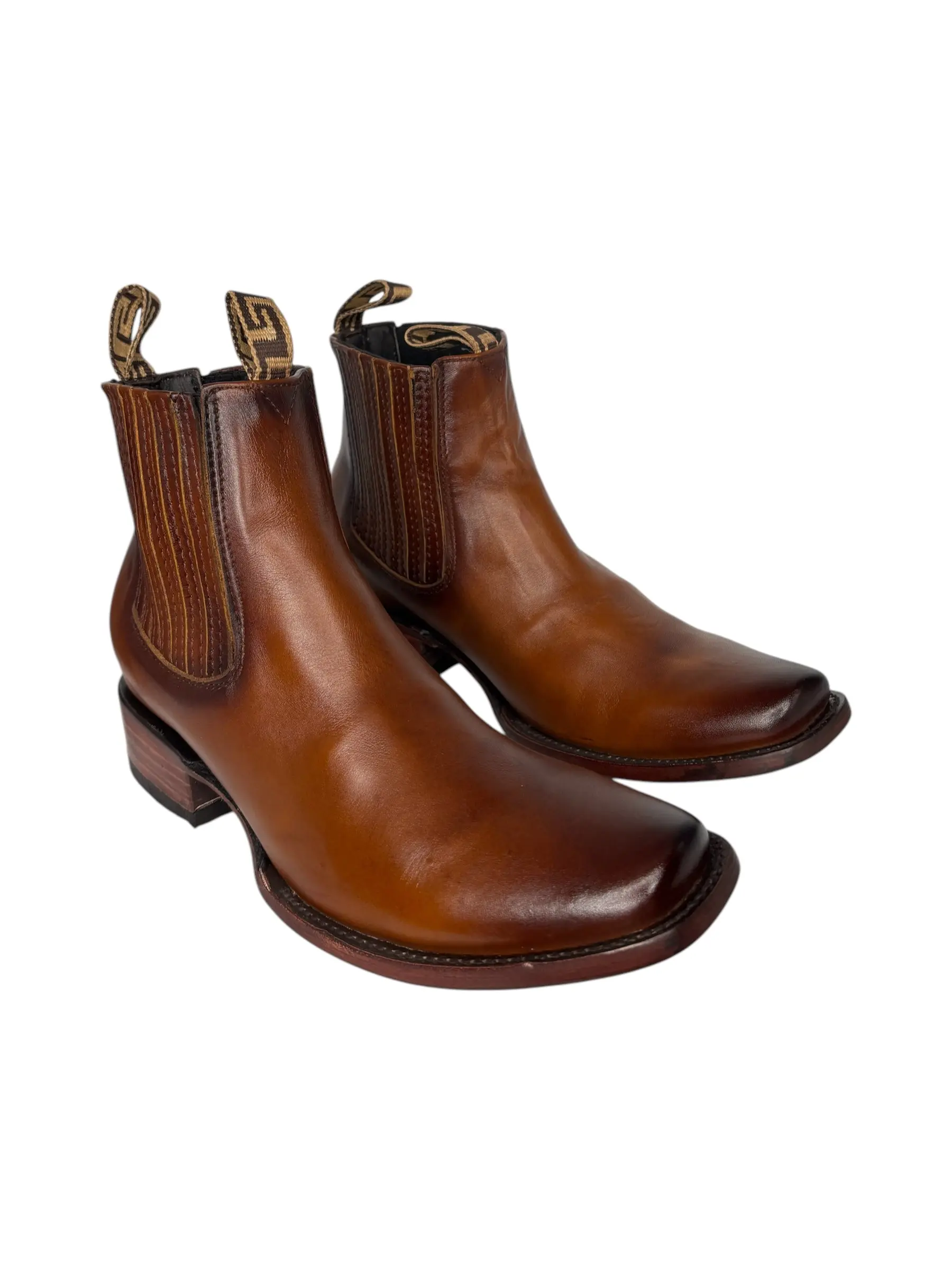 Botin liso color miel horma dubai