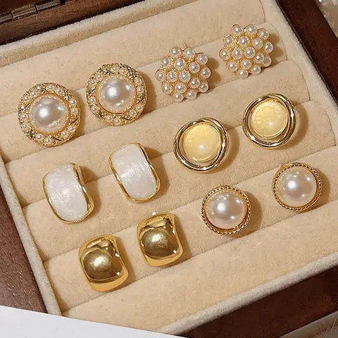 6 Pairs Vintage Stud Earrings Set, Imitation Pearl and Geometric Studs, Oil Drop Earrings, Elegant Luxury Earrings for Parties and Daily Wear