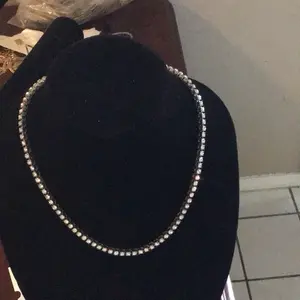 Elegant Rhinestone Necklace on Black Velvet Display - Perfect for Any Occasion