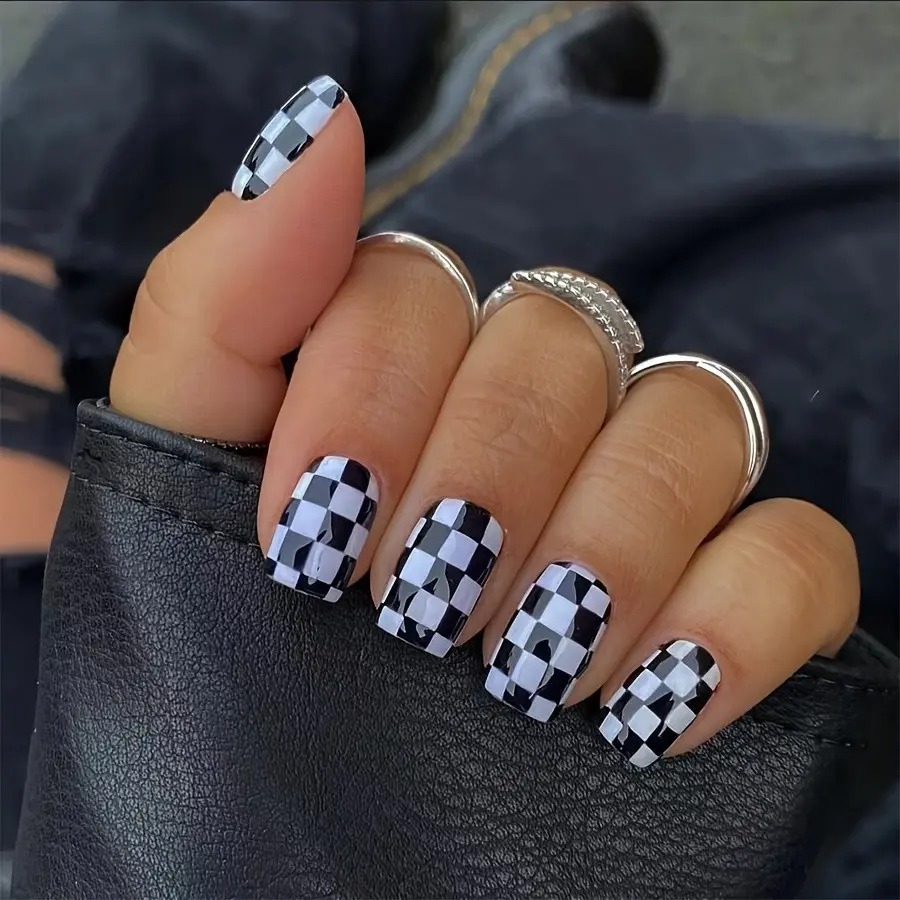 Short Square Chessboard Pattern False Nails, Press On Nail, Glossy Fake Nails, Decorative Nails, Nail Designs, Y2K Aesthetic, Perfect for Music Festivals & Street Style, 24 Pieces Set
