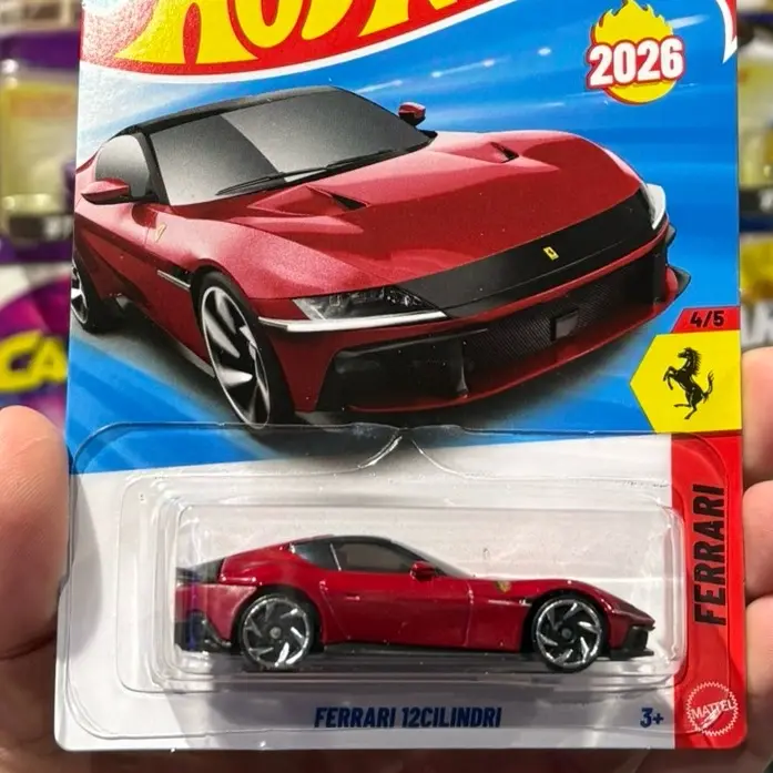 Red Ferrari 12 Cilindri Diecast car 1:64 scale