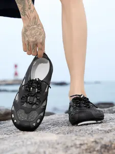 1 Pair Men's Hole Shoes: Adjustable Shoelace, Hollow Ventilation, Anti-Slip & Wear-Resistant, Summer Beach Creek Shoes