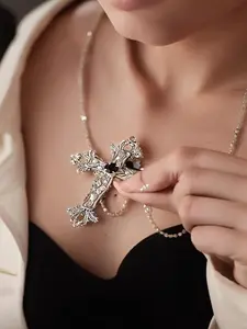 [Gothic Cross Pendant Necklace] Gothic Cross Necklace Silver-Tone Pendant with Glass Stone Necklace, Cross Necklace for Women, Large Goth Silver Cross Necklaces for Man, Big y2k Necklaces, Halloween Jewelry, Gothic Mystery Jewelry, Exquisite Chain Jewelry