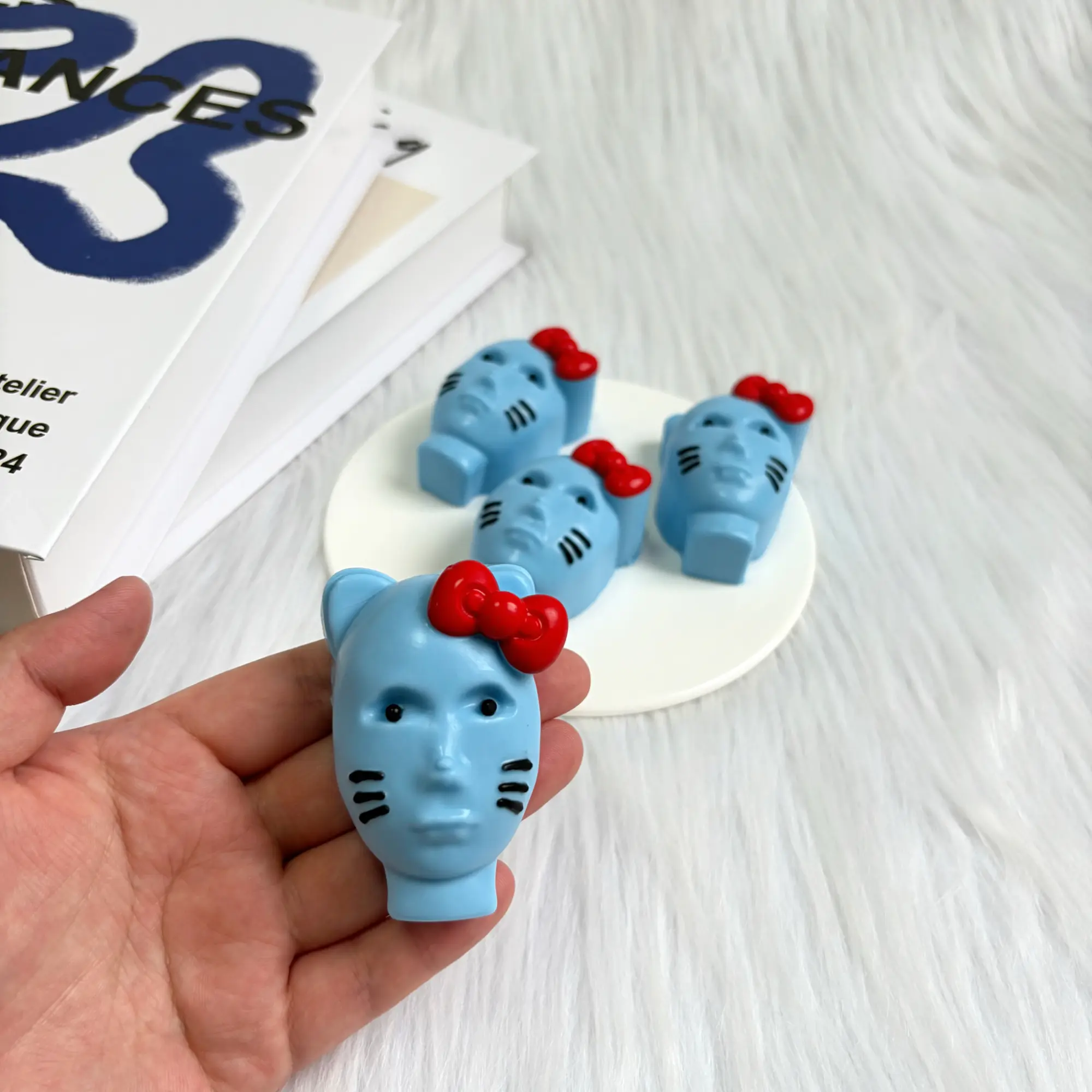 Classic Slow Rebound Taba Bow Alien Silicone Squishy Fidget Toy, Squish Texture Stress Relieving Accessory - 66g, Great Christmas Gift for Birthday, Party Occasions