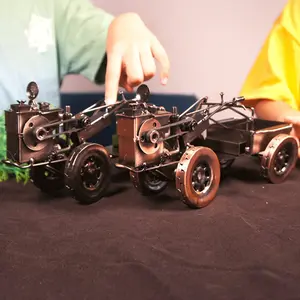 In-stock wrought iron vintage ornament, a textured metal walking tractor model with a trailer, slidable and rotatable, available in two colors, Vintage Decor